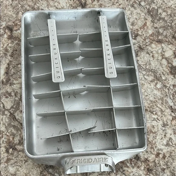 Vintage Frigidaire Double Lever Ice Cube Tray 11 x 8 Inches - Picture 1 of 6